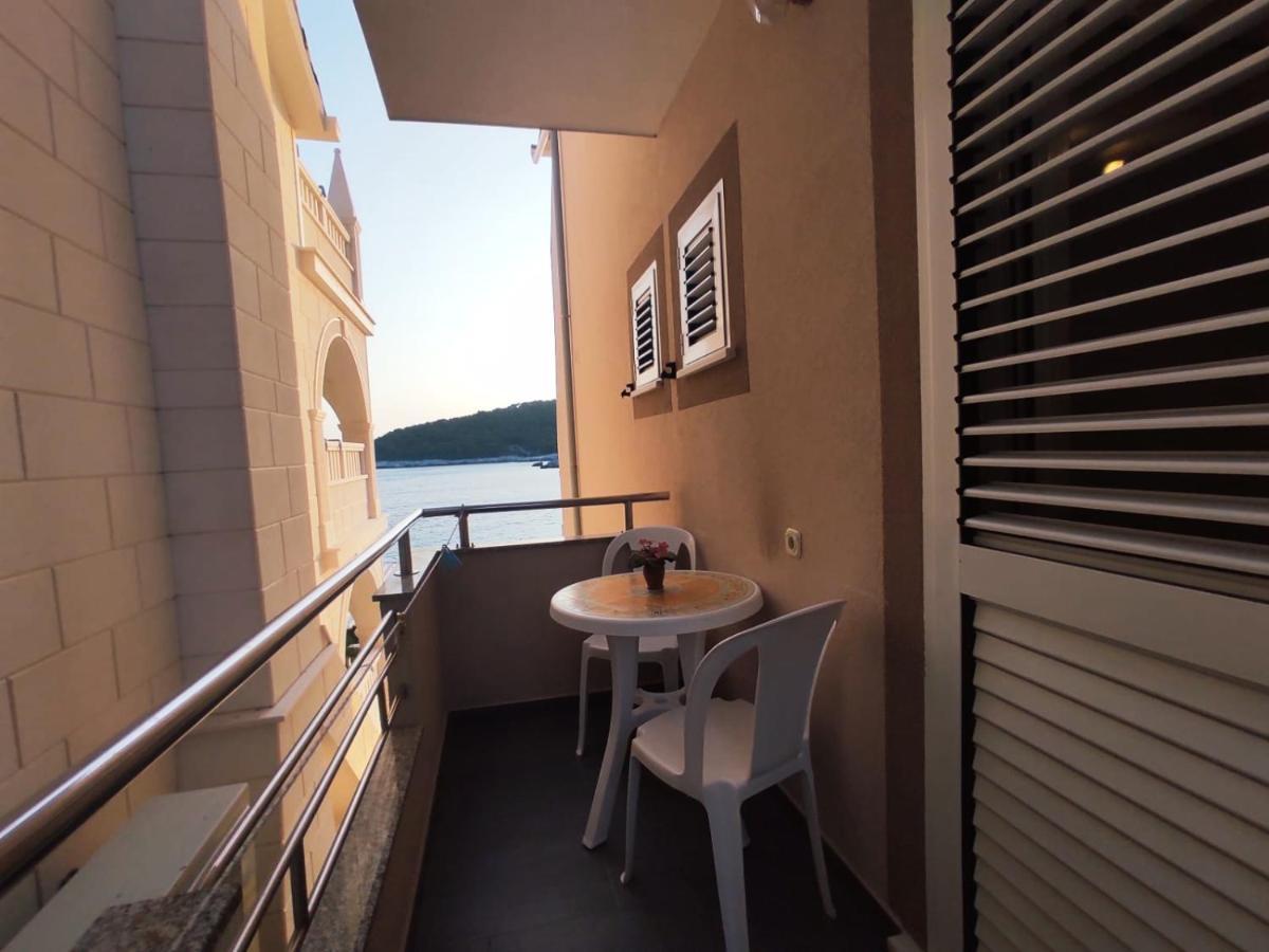 Apartments Dragica Milna  Exterior foto