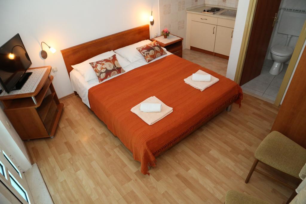 Apartments Dragica Milna  Exterior foto