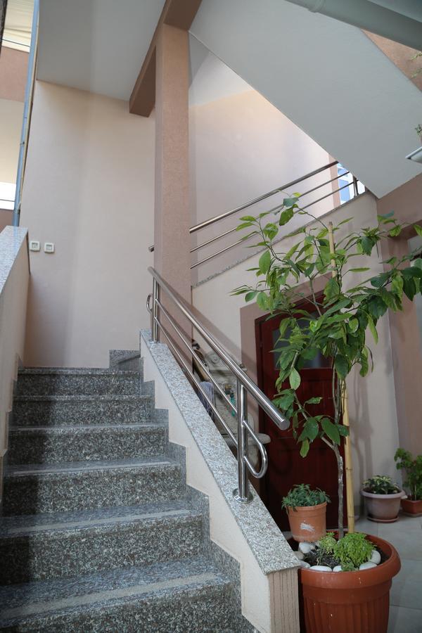 Apartments Dragica Milna  Exterior foto